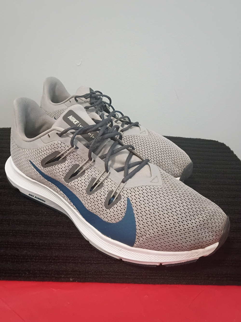 Nike Quest 2 Men’s Grey Running Shoes - Lightweight Breathable Trainer